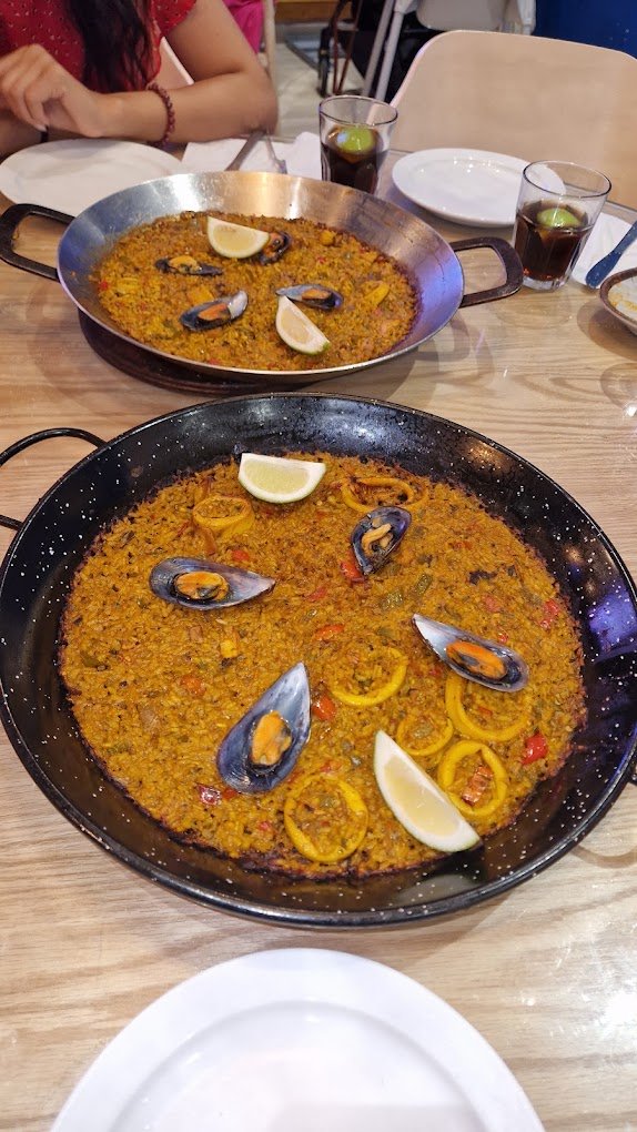 Paella tradicional española